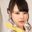 小柄な美女「天緒まい」の濡れたピンクのオマンコをとことん眺めましょう。